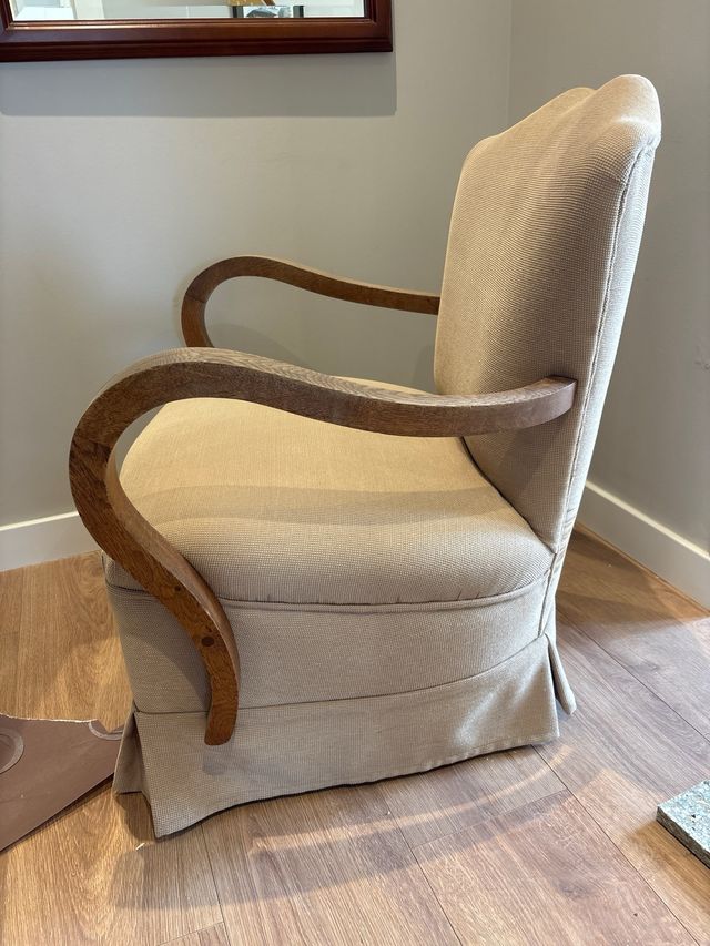 Butaca de castaño macizo beige