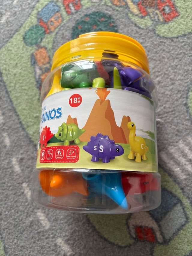 Juego Construcción Dinosaurios y Letras