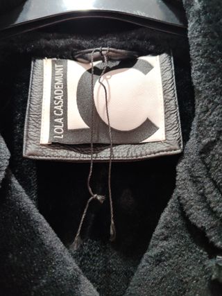 Chaqueta polipiel Lola Casademunt Negra