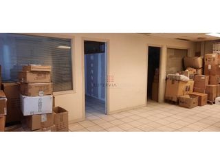 Local comercial en venta en La Plana en Esplugues de Llobregat