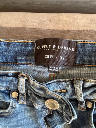 Pantalón vaquero niño desgastado