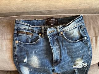 Pantalón vaquero niño desgastado