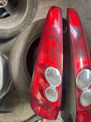 Pilotos Traseros Ford Fusion