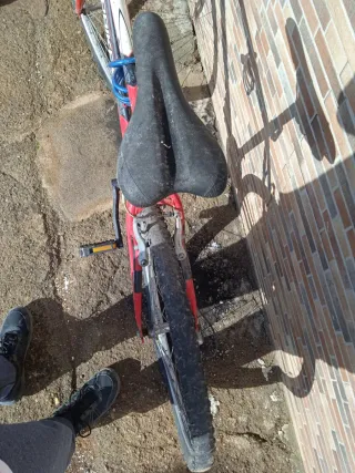 Bicicleta Topbike Roja y Blanca