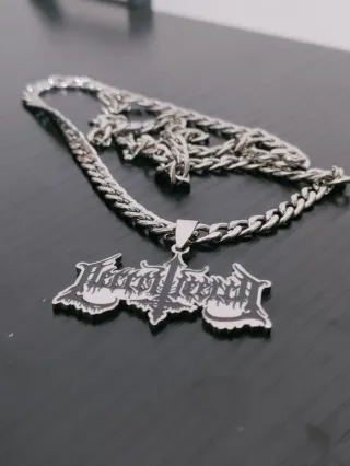 Collana con ciondolo logo