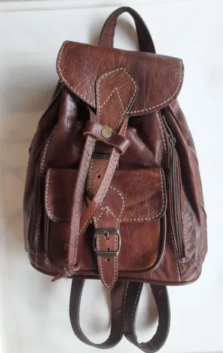 Mochila de cuero artesanal