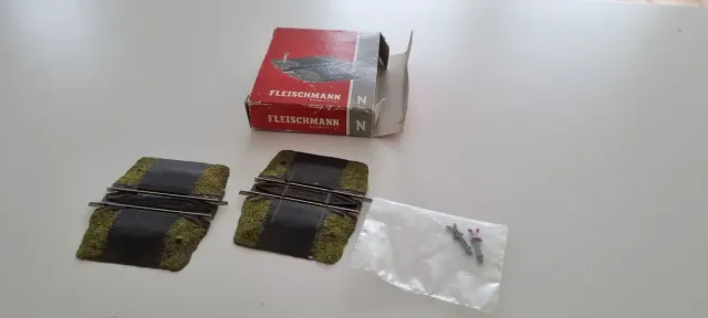 2 pasos a nivel Fleischmann N