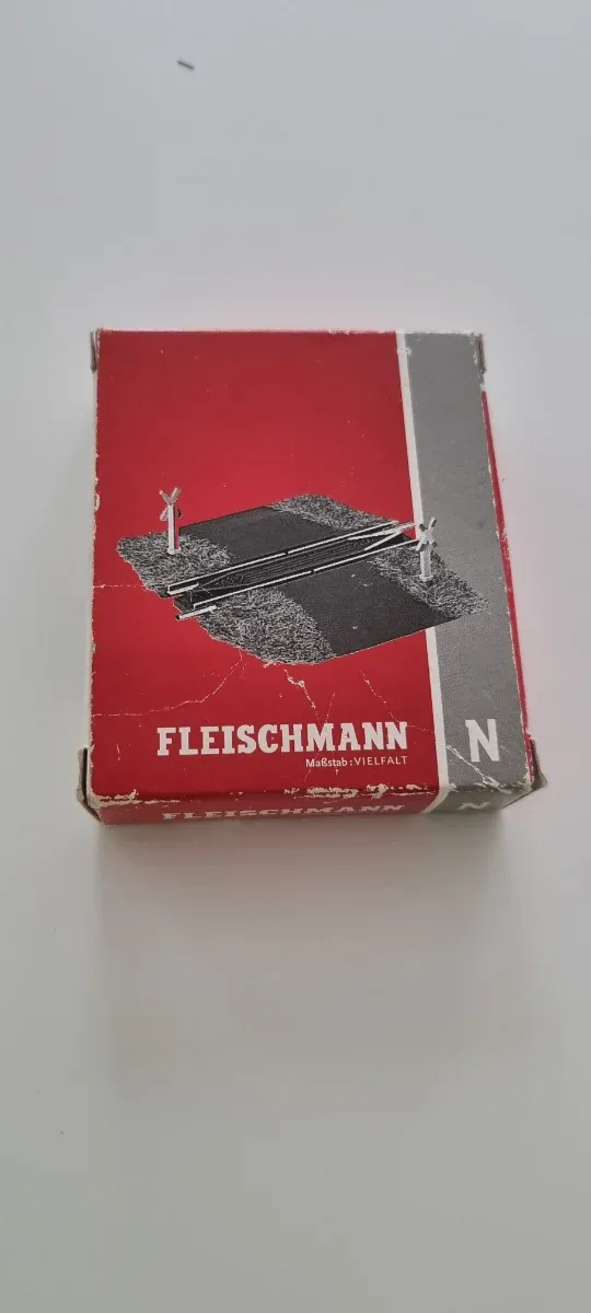 2 pasos a nivel Fleischmann N