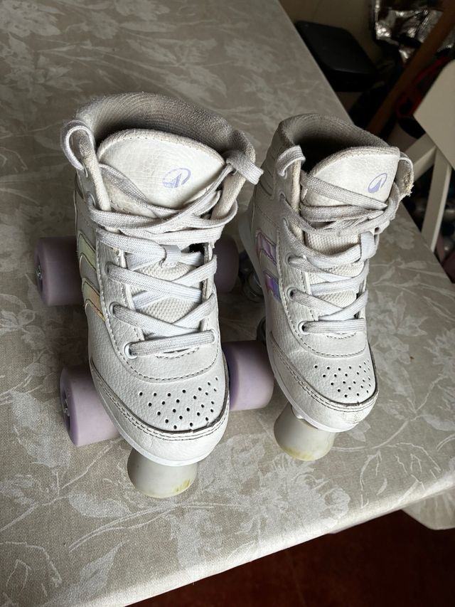 Patines de niña 4 ruedas blancos talla 31