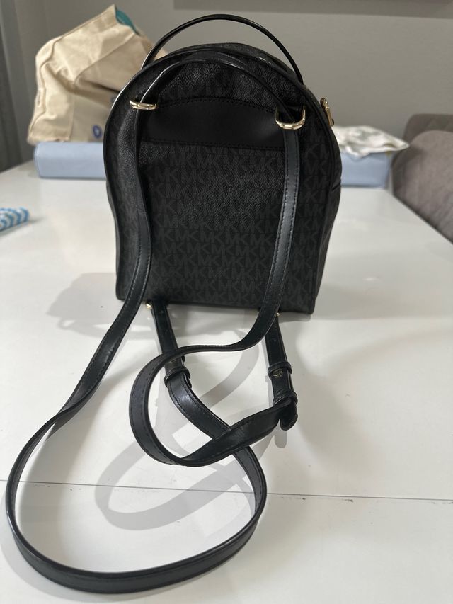 Mochila Michael Kors Negra y Dorada Original
