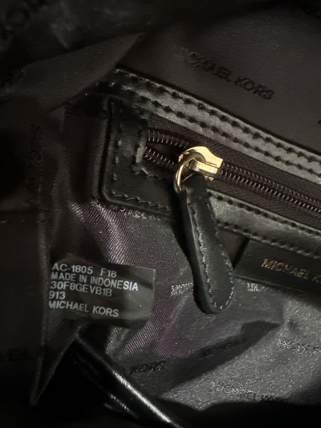 Mochila Michael Kors Negra y Dorada Original