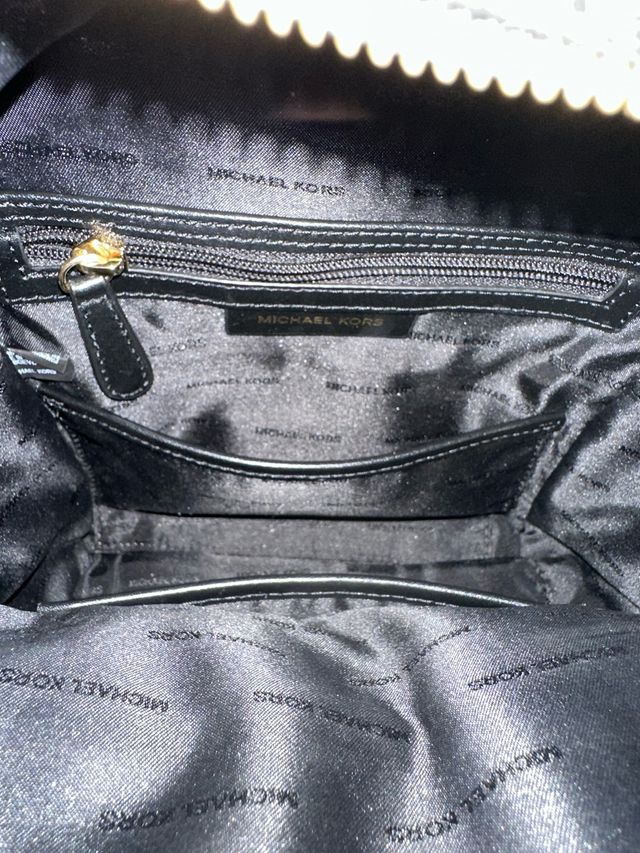 Mochila Michael Kors Negra y Dorada Original