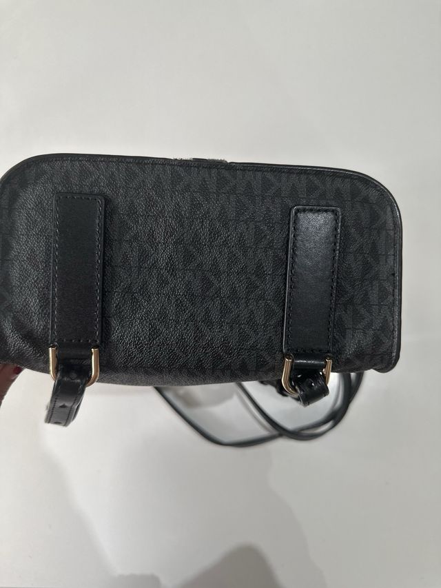 Mochila Michael Kors Negra y Dorada Original