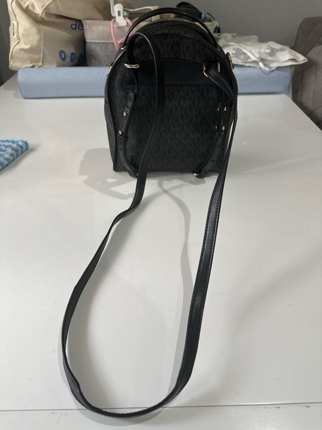 Mochila Michael Kors Negra y Dorada Original