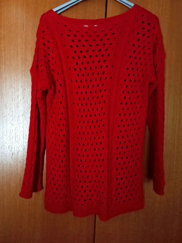 Maglione rosso in pizzo