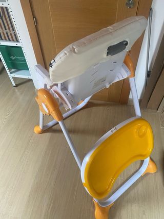 Trona para bebé con diseño de jirafas