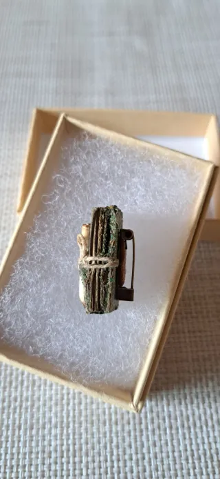 Broche MiniLibro Mágico Artesanal