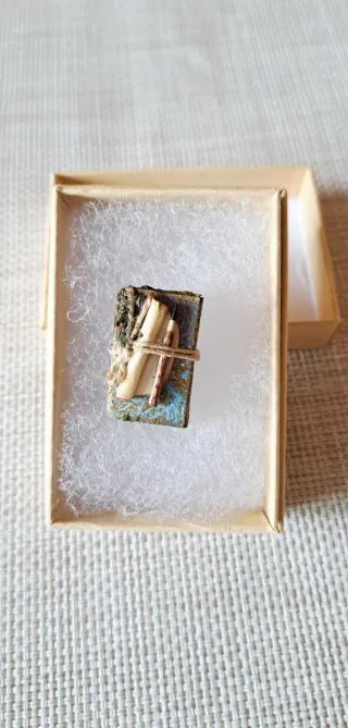 Broche MiniLibro Mágico Artesanal