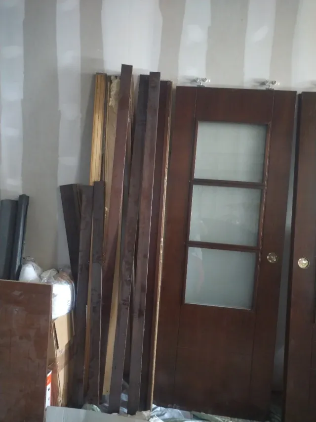 Puerta madera con cristal