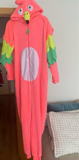 Disfraz/Pijama Etam talla L y Primark talla xl.