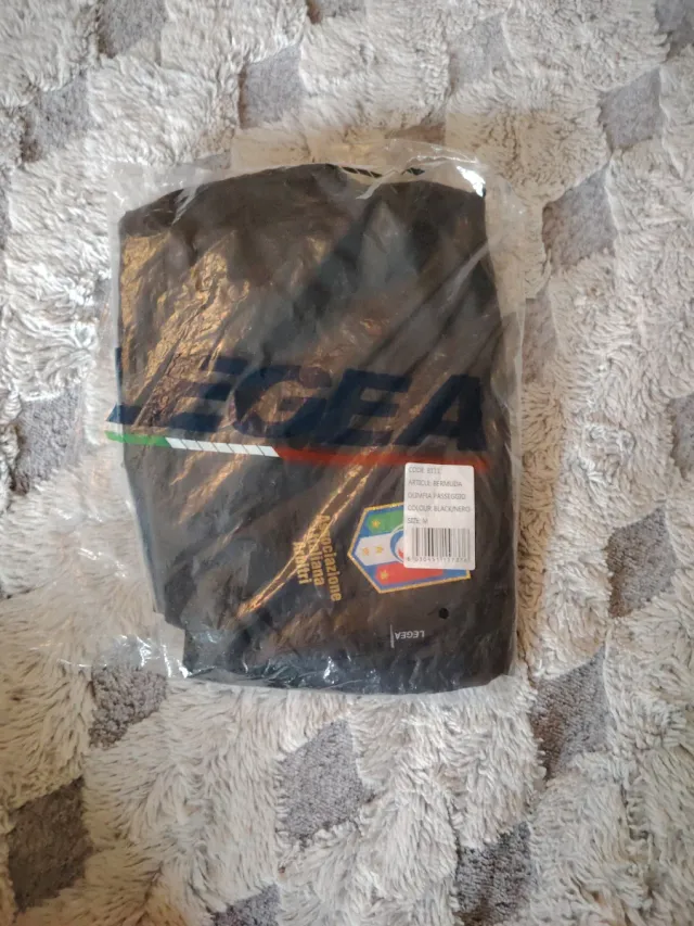 Bermuda Legea Nera Italia