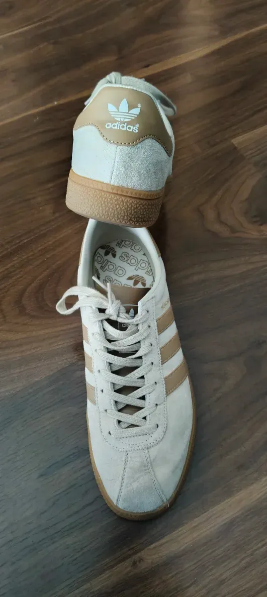 Zapatillas Adidas munchen'24 Hombre Talla 43 Beige