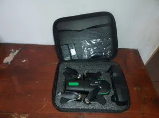 Drone Negro y Verde con Estuche solo en  Mallorca