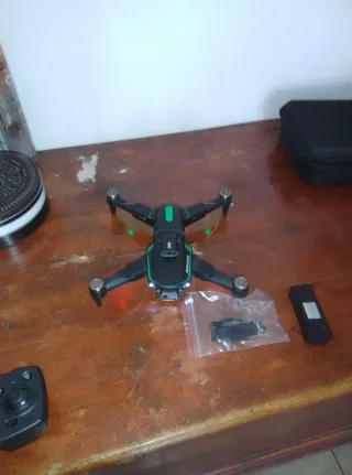 Drone Negro y Verde con Estuche solo en  Mallorca