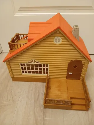 Casa Sylvanian Families cabaña tejado naranja