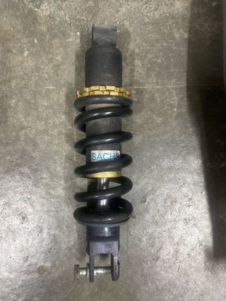 Basculante y Amortiguador Aprilia Pegaso