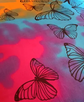 TELA  MULTICOLOR MARIPOSA ARTESANAL 4 STOCK