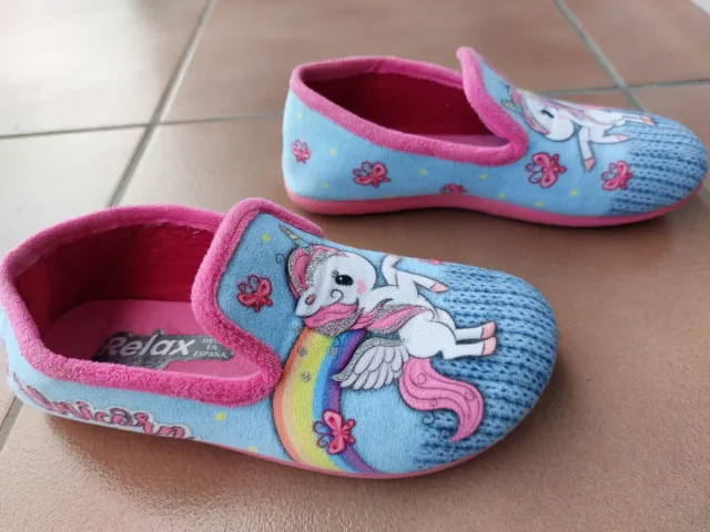 Zapatillas unicornio niña talla 33