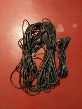 2 x Altavoces LD Systems 350W + Patas + cableado