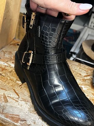 Stivaletti donna eco coccodrillo neri