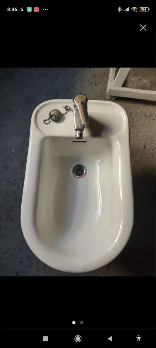 Bidé de cerámica blanco