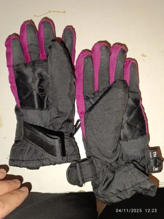 Botas y guantes para nieve