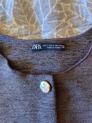 Chaleco Zara marrón botones dorados