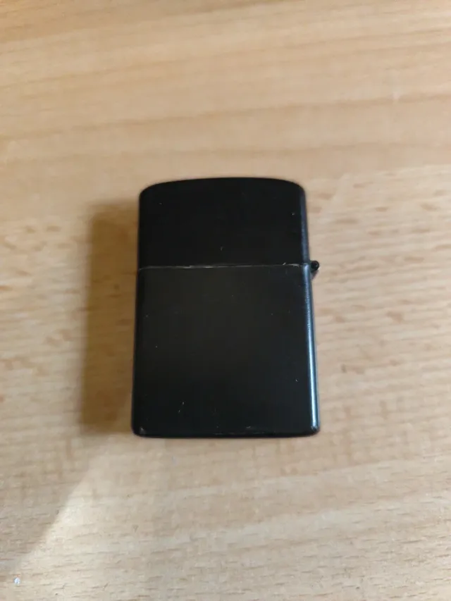 Mechero estilo ZIPPO BMW Negro