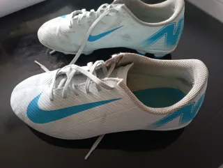 Botas de fútbol Nike niño
