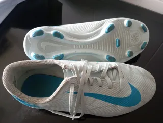 Botas de fútbol Nike niño