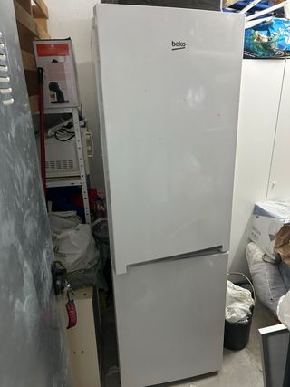 Frigorífico Nevera Congelador Beko Blanco