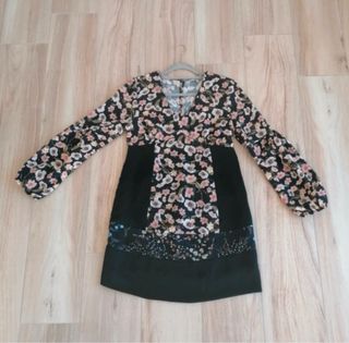 Vestito nero con fiori Silvian Heach