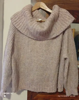 Jersey lana cuello vuelto beige/rosa