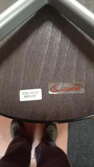 Sedie in metallo e legno