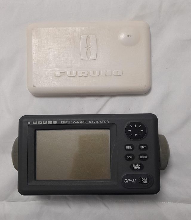 Furuno GPS/WAAS Navigator GP-32