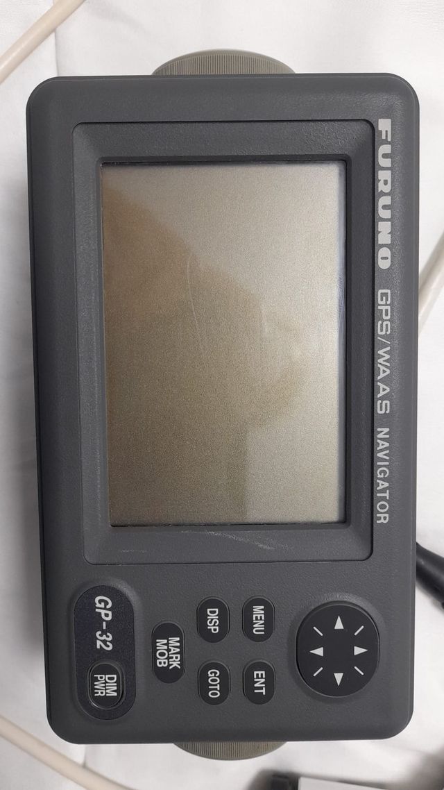 Furuno GPS/WAAS Navigator GP-32