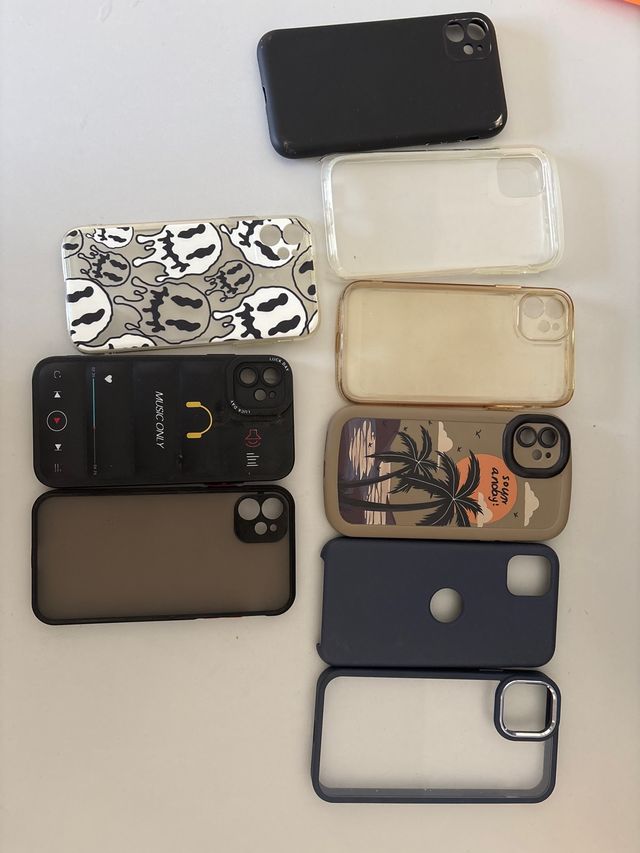 Fundas iPhone 11 (Varias)
