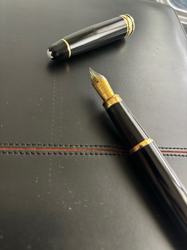 Set Montblanc con 2 penne e 1 stilografica