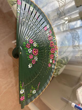 Abanico pintado a mano flores
