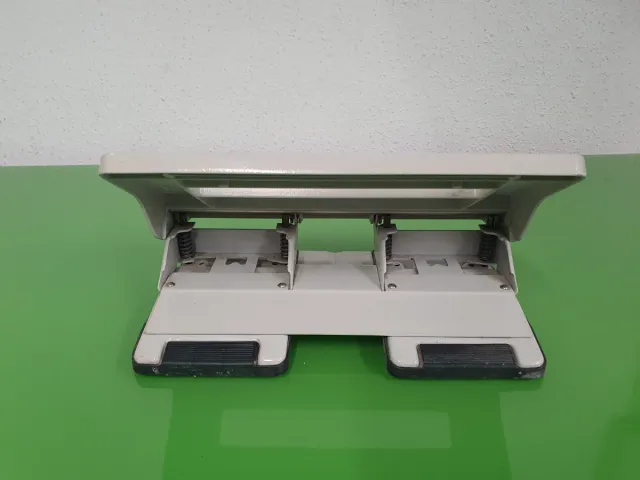 Perforador Leitz 5132 4 agujeros